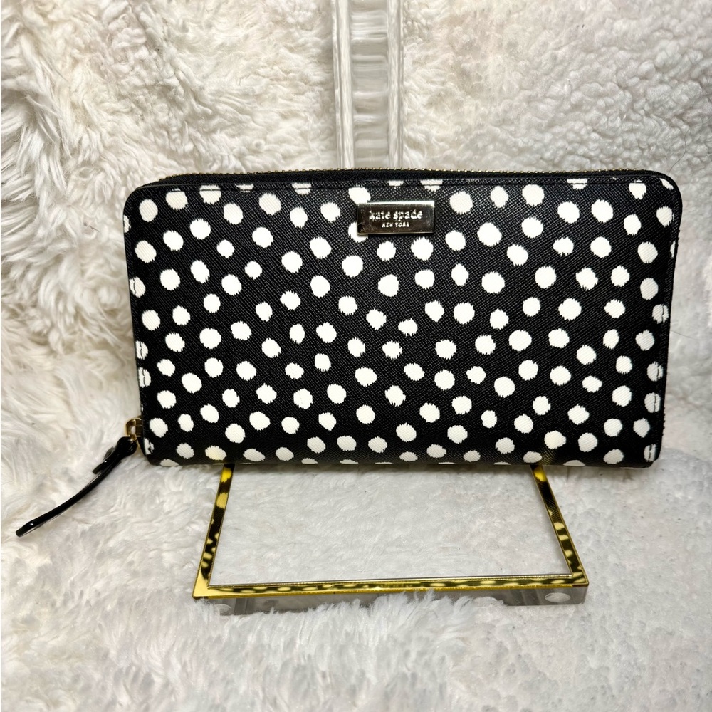 EUC 🖤🤍 Kate Spade New York Wilson Road Neda Polka Dot Zip Around Wallet